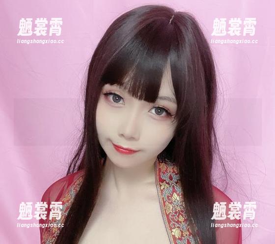在末夜787的浴室里面，照片也在洗澡！资源想必洗得相当干净吧？