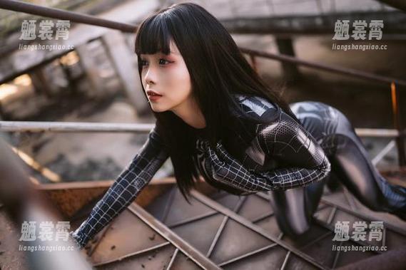 黑色漆皮兔女郎-从末夜787的镜头来看，她真有一套：资源新鲜出炉