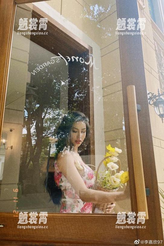 李嘉欣97 微密圈 - 原图曝光!你能猜出李嘉欣97是如何把兔女郎和亮钻结合的?更新带你入门闪闪惹人爱!
