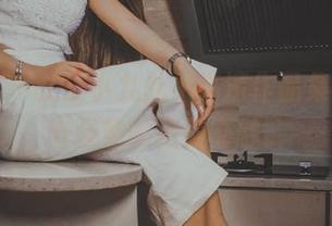 果团网 – 女王小九九，高清作品集，慵懒与强势的完美交融。