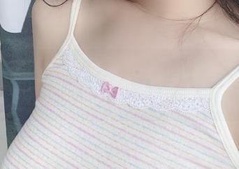 桜井宁宁的紫色猫图册，看见就有话说，实在是……蠢萌蠢萌的。