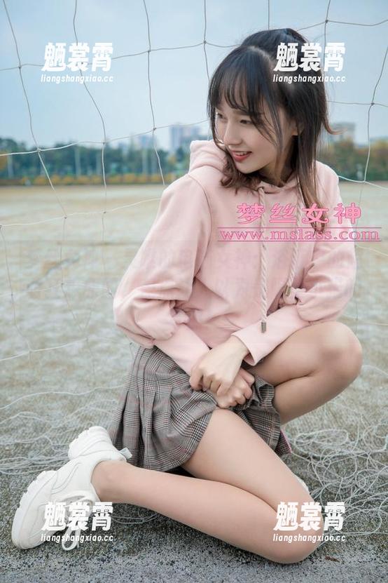 梦丝女神 - 灵唯的电喵女神：浴缸中的超萌狂想原图，差点让人以为是隔壁小猫的写照！