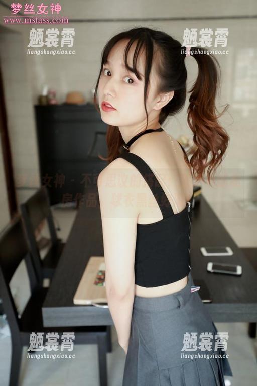 梦丝女神 - 不可思议的搭配：王娇娇的私房作品，球衣黑丝好潮！