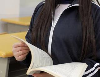 模范学院 – 图册中的姿态真的是一个霸气侧漏的女王，柳侑绮Sevenbaby就这样占领了我的视线！