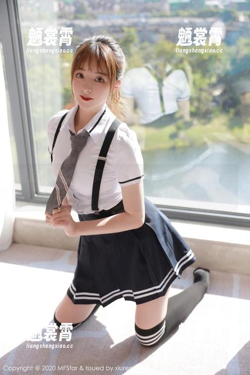 模范学院 - 分享电竞唐嫣体操服图包——运动风格，还是...其他什么呢？