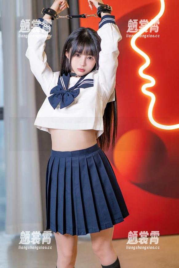兔女郎装扮的樱井宁宁，能不能给我一点儿展现肌肉的机会？