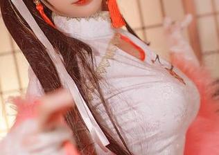 原图是樱落Selena的德丽莎，图包里全是眼前一亮的感觉，真没想到…