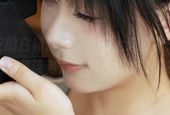浅安安的白裙作品集：穿上这件裙子，我是不是该考虑参加选美比赛了？