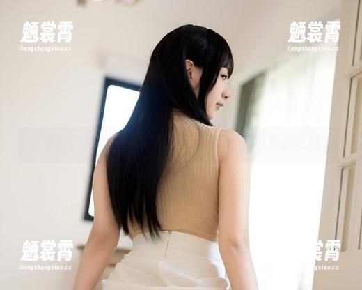 下载你的“无聊”时光：浅安安的居家自拍指南