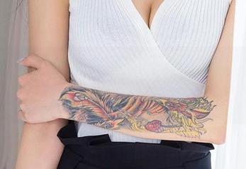 爱尤物 – 一身修女装，王慧慧的美图分享让人忍俊不禁