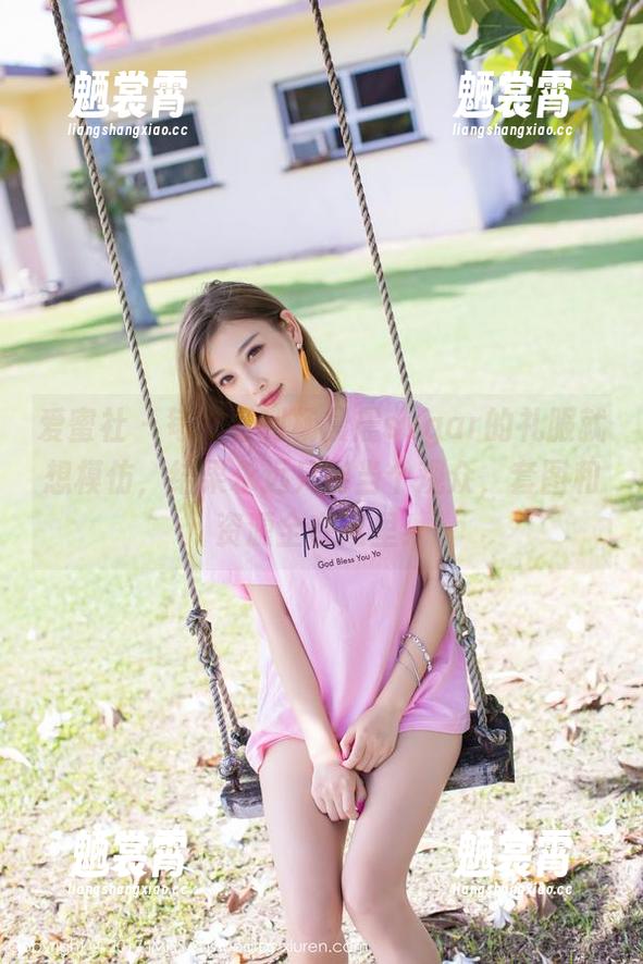 爱蜜社 - 每次看到杨晨晨sugar的礼服就想模仿，结果永远只能当个观众，套图和资源全在这里！