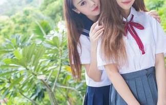 爱蜜社 – 套图中的格格污巫：我和我的职业装一同在‘加班’！