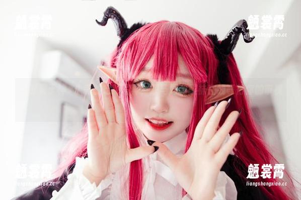 神沢永莉 一份属于神沢永莉的定制写真,双马尾和腿袜在线等待你的审视!