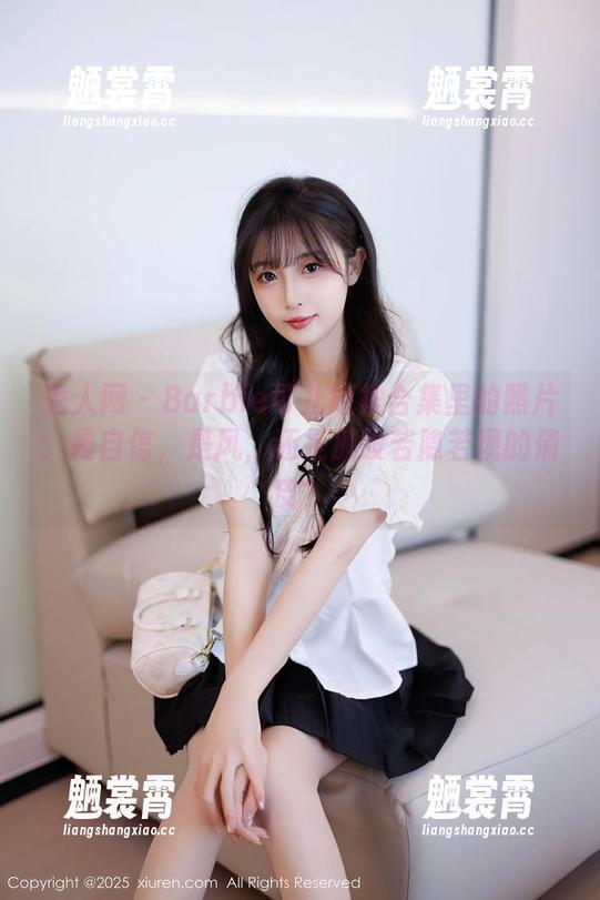 秀人网 - Barbie可儿短裙合集里的照片：是自信，是风，还是那股若隐若现的俏皮？