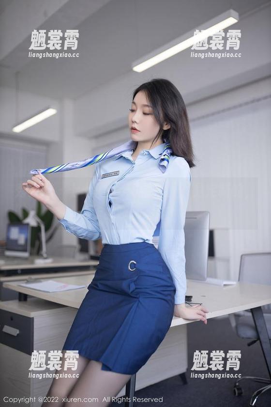 秀人网 - 七七kiko的学姐显然是定制的，作品聊聊想法！