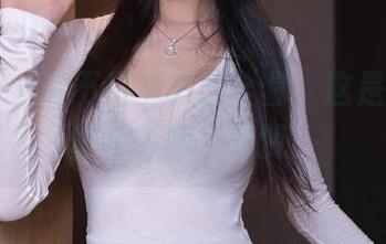 秀人网 – 这不是上班的全套，这是伊诺的丝袜写真，求赞！