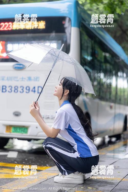 秀人网 - 优酱的新作《死库水》：“下载后你会感到羞耻吗？”