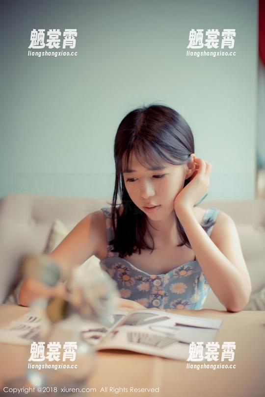 秀人网 - 原图里刘婷婷的吊带清新脱俗，今天要不要同款？
