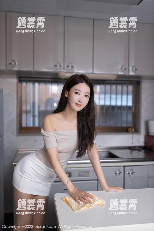 秀人网-孟狐狸FoxYini 秀人网 - 在没有圣光的世界里,孟狐狸FoxYini的黑丝图集诠释了什么叫大胆!
