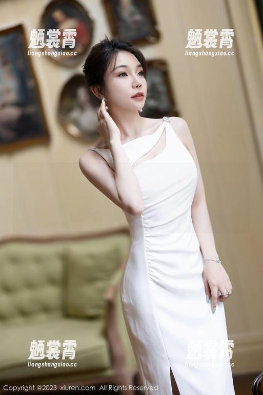 秀人网 - 孟狐狸FoxYini体操服大展览——更新里的灵活动感，谁说运动服不能撩人呢？