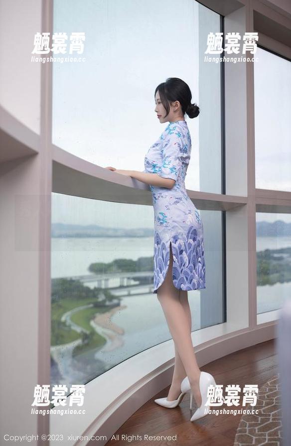 秀人网 - 婚纱与小爪几，高清写真里的甜蜜与戏谑