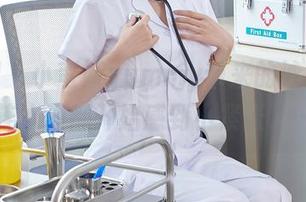 秀人网 – 小蛮妖yummy带来的泳池合集，连水波都开始感到小紧张了……