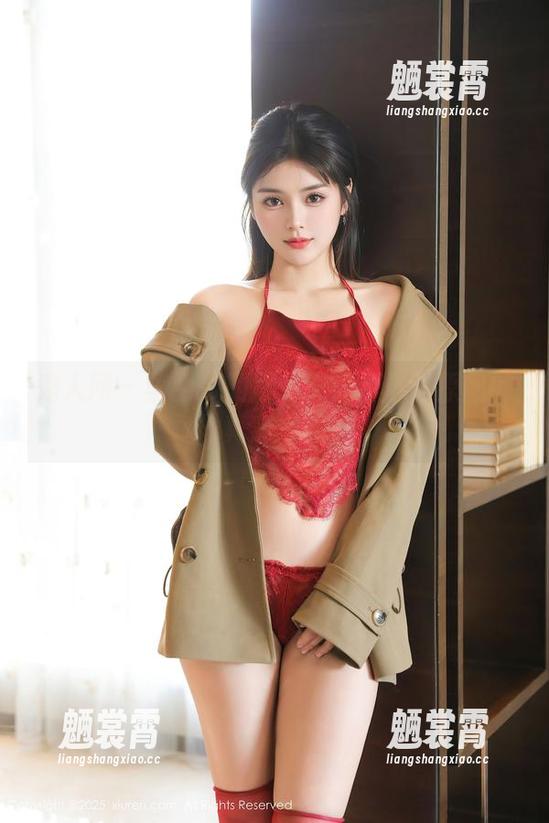 秀人网 - 李丽莎的居家时光：私房原图的真实写照