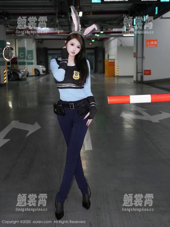 秀人网 - 汁汁和她的双人partner不仅够可爱，资源更是相当充裕