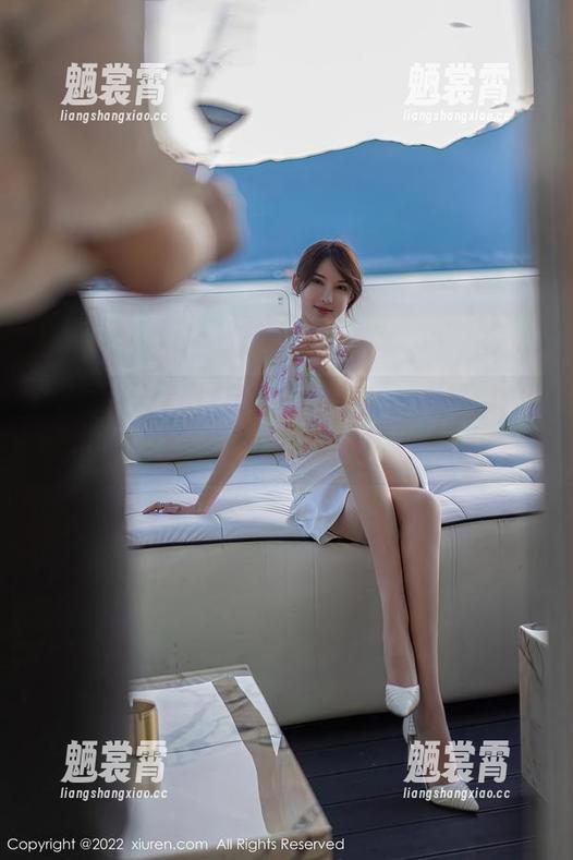 秀人网-糯美子nini 秀人网 - 原图里藏着的毛衣,套图则是糯美子nini的探险之旅