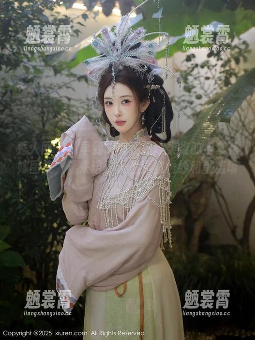 秀人网 - 从早到晚都在想陈柒柒的全套花嫁图集，看来这春天是要被婚纱和蛋糕填满了！