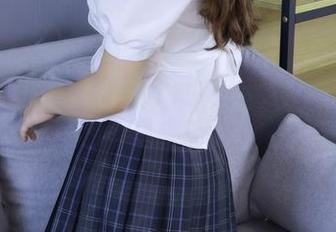 绮梦摄影 – 白韵与泳池之间的写真合集：真的是只来玩水的？