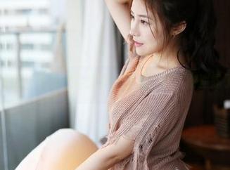 美媛馆 – 精选！温心怡穿皮衣，果然‘嘶’得泄露了些什么！
