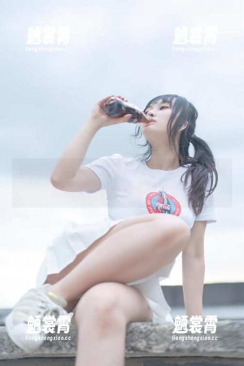审美新方向，脱尾巴Mizuki的修女和她的新美图，真实不带滤镜！