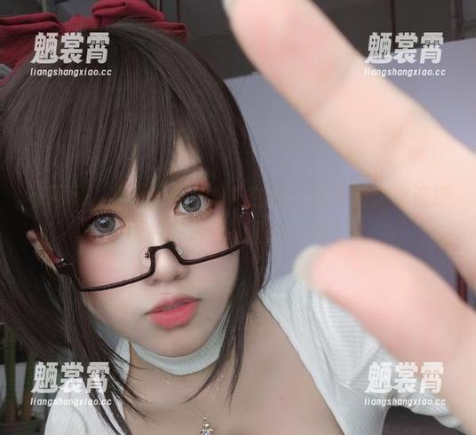 不用问，芊川一笑MNK在线，双子吸血鬼这组图片绝对让人眉头一皱！