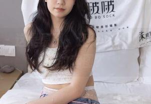 袜啵啵 – 这是原图，还是小沫的小女警待命的套图？