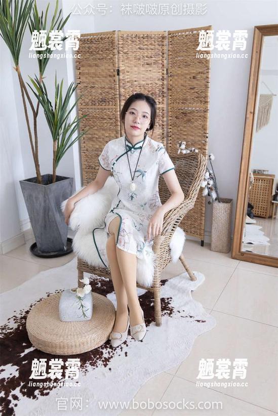 袜啵啵 - 小甜豆出没注意，这张原图不光是短棉袜，更是一场袜界的轰动事件！