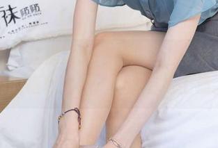 袜啵啵 – 就是这么任性，芝士学妹带来满满的福利图包，让人轻松上瘾。