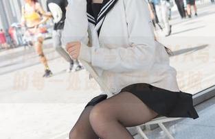 深藏于车内的维度–雪琪SAMA写真集里的每一处资源都值得品味