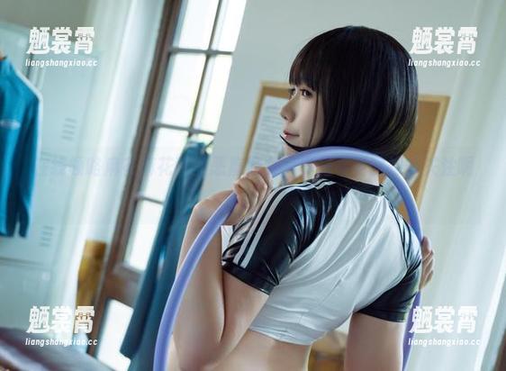 在线领略麻花麻花酱的恶魔修女，真是看着就想多关注啊！